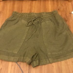Green Universal Threads shorts